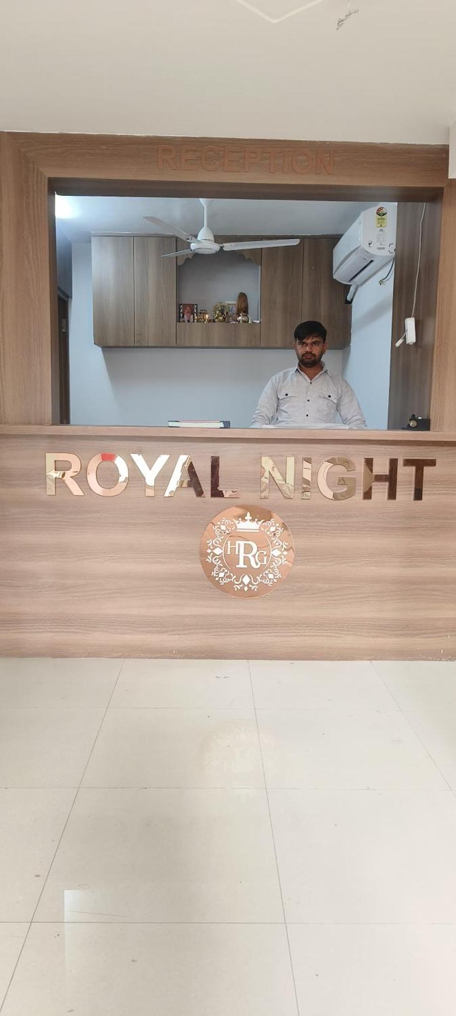 Hotel Royal Night Daman Exteriér fotografie