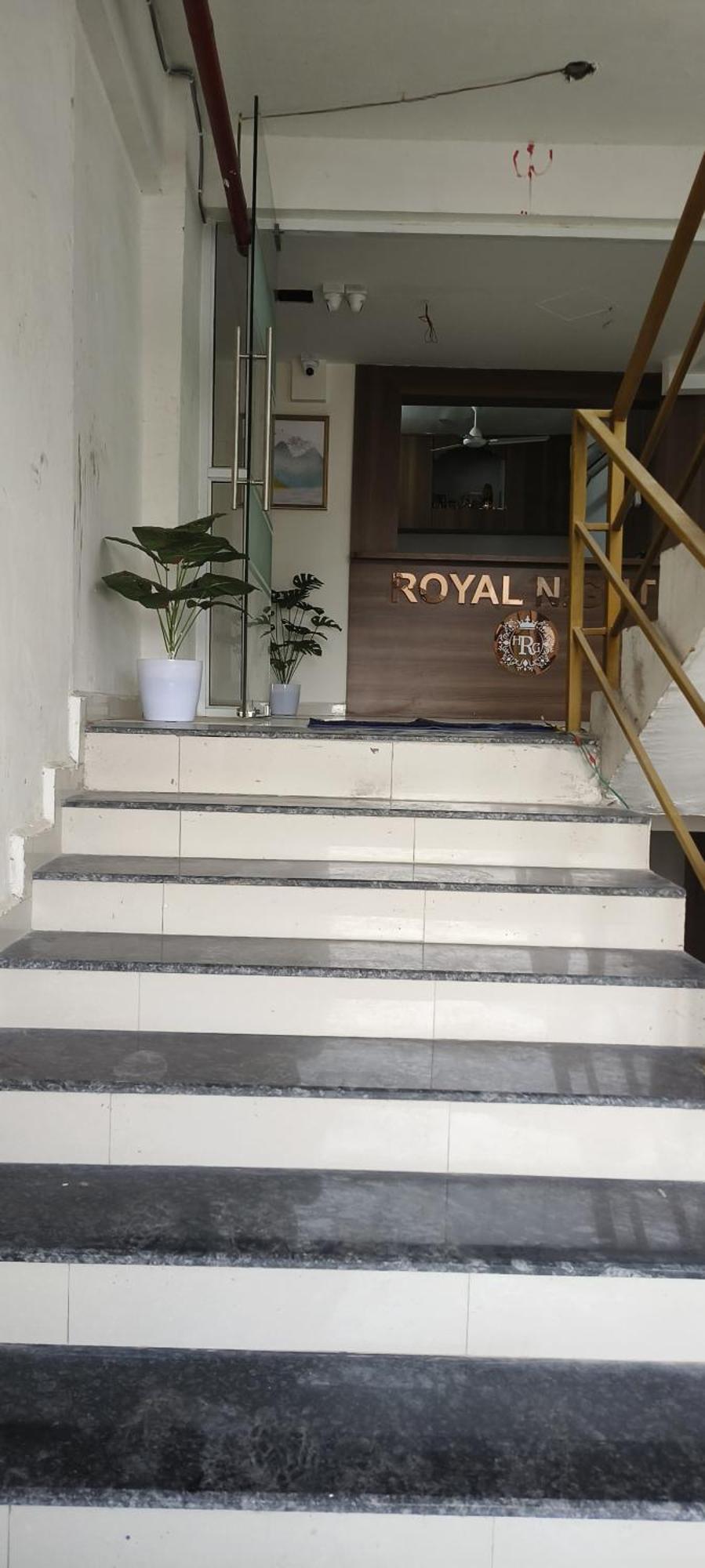 Hotel Royal Night Daman Exteriér fotografie