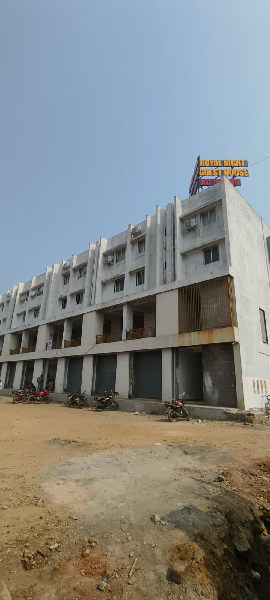 Hotel Royal Night Daman Exteriér fotografie